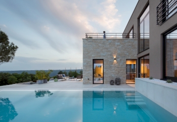 Moderne Villa mit privatem Pool an der istrischen Ostküste